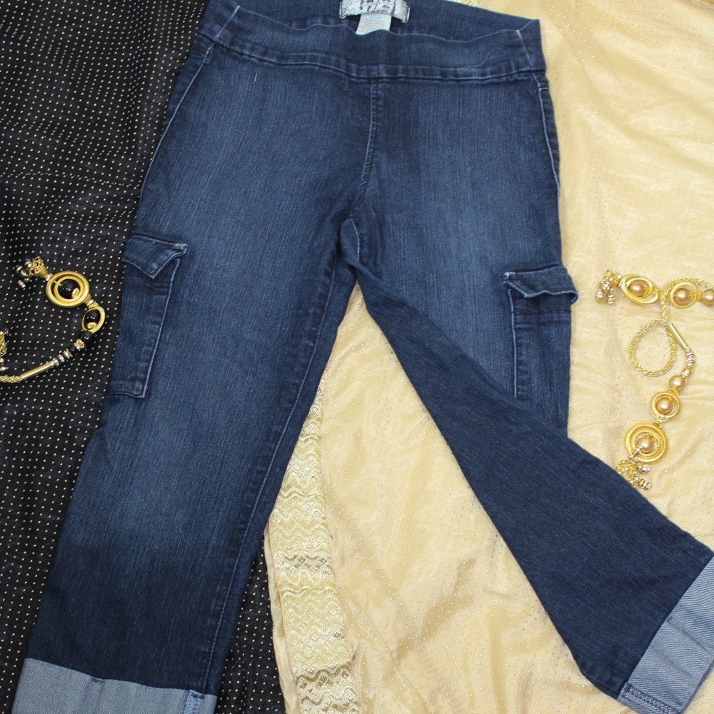 17/21 Stretchy Capris.